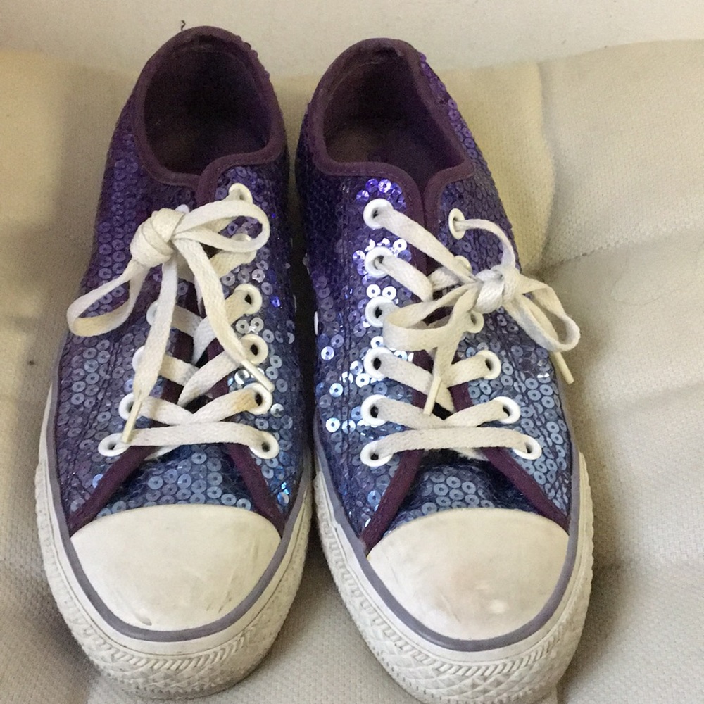 Converse All Star in purple sequins
